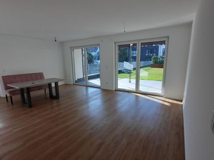 Barrierefreie 1-Zi-Wohnung store mit sep. Küche, Balkon und Aufzug zu vermieten.