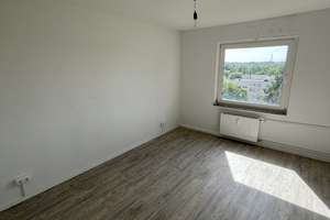 Schöne 2 Zimmer Wohnung mit Einbauküche. – Roskilder Weg 5, 24109 Mettenhof, Kiel – Vorschaubild 2