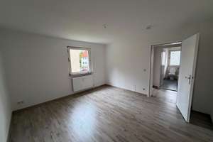 Frisch renovierte Erdgeschosswohnung mit 4 Zimmern in Salzgitter Bad – Helenenstraße 27, 38259 Salzgitter-Bad, Salzgitter – Vorschaubild 1