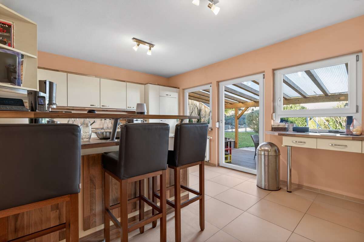 Immobilie in Straubenhardt - Ihr Familienzuhause in Ottenhausen - Gepflegtes Einfamilienhaus mit großer Terrasse - Bild 4