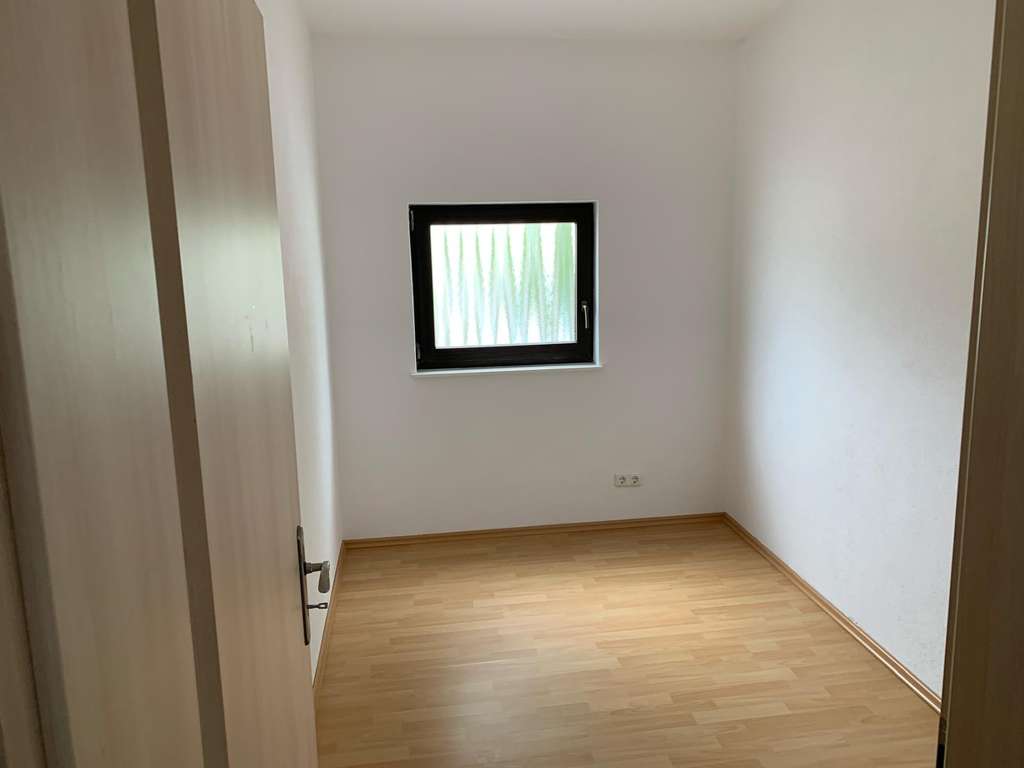 Immobilie in Mörfelden-Walldorf - MFH mit 3 Wohnungen, großem Garten & Anbaumöglichkeit zu verkaufen - Bild 3