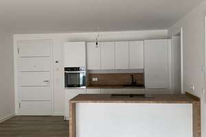 Moderne 2-Zimmer Wohnung mit Balkon und Einbauküche