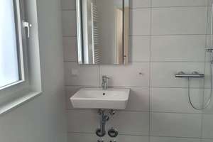 Moderne 2-Zimmer-Wohnung mit offener Küche und Terrasse – Schlesienstraße 13, 48167 Angelmodde, Münster – Vorschaubild 3