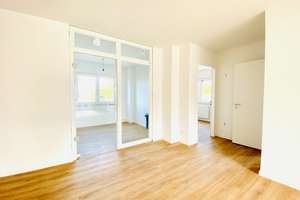 Sonnige Wohnung mit schönem Schnitt und Balkon, EBK gegen Gebühr vom Mieter