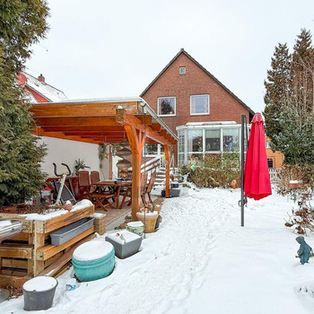 PLATZ FÜR ZWEI KONZEPTE  OT: PEINE-BERKUM