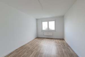 Ab 01.08.2026***Frisch renovierte 2-Zimmer mit Balkon und Wannenbad im 2.OG! – Jupiterstraße 3, 4205 Grünau-Nord, Leipzig – Vorschaubild 4
