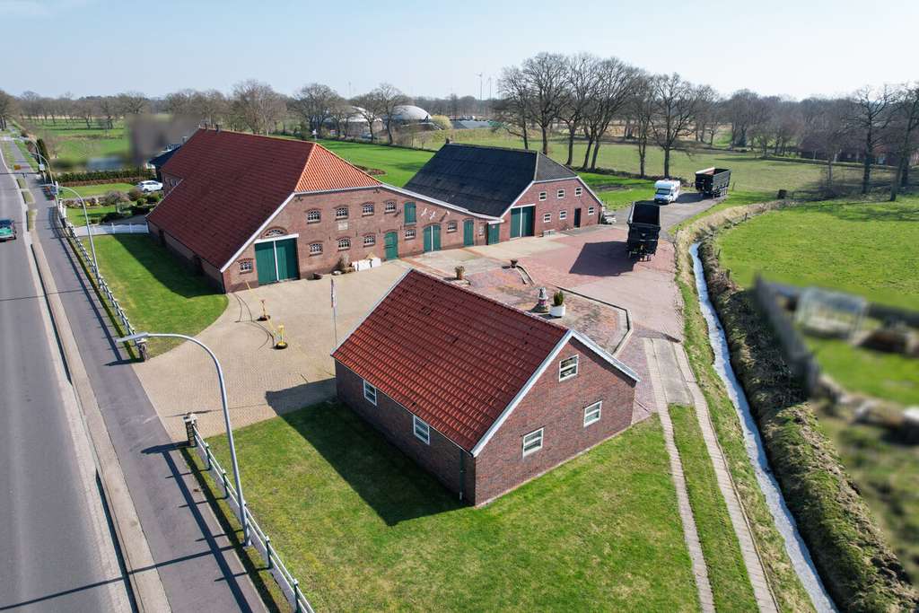 Immobilie in Großefehn - Ländliches Anwesen mit Stallungen und Weitblick – ideal für Pferdehaltung - Bild 3