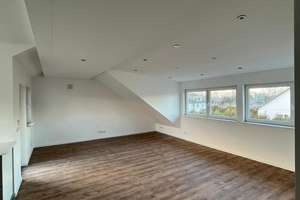 Mit Traumküche & Stil: frisch sanierte Dachgeschosswohnung – Mahlenburger Weg 37, 44309 Brackel (Ortsteil), Dortmund – Vorschaubild 7