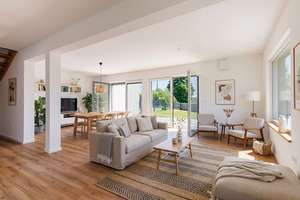 Schlüsselfertig ausgebautes Reihenendhaus mit Terrasse, Garten, 2 Stellplätzen, KFW 40 Effizienzhaus – Die vollständige Adresse der Immobilie erhältst du vom Anbieter., 84097 Herrngiersdorf – Vorschaubild 1