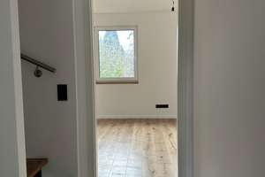 Viel Platz für Ihre Entfaltung in diesem großzügigen Einfamilienhaus in Köln-Longerich – Alexander-Petöfi-Platz 7, 50739 Longerich, Köln – Vorschaubild 6
