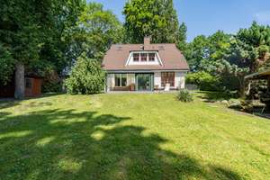 Gepflegtes Einfamilienhaus mit Einliegerwohnung, Vollkeller, Wintergarten und großem Grundstück – Die vollständige Adresse der Immobilie erhältst du vom Anbieter., 22455 Schnelsen, Hamburg – Vorschaubild 44