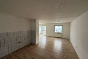 Erste gemeinsame Wohnung? Hier passt’s! - 2 Zimmer Erdgeschosswohnung mit Balkon – Wuppertaler Str. 3, 38440 Laagberg, Wolfsburg – Vorschaubild 2