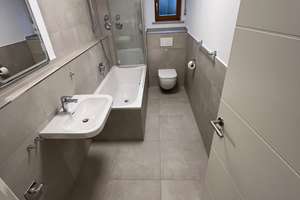 Wohnung mit eigenem Garten und Stellplatz in Allach – Löfflerstraße 17, 80999 Untermenzing, München – Vorschaubild 5