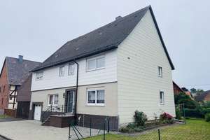 Einfamilienhaus mit viel Platz, Garage und kleinem Garten in Liebenau-Ersen – Die vollständige Adresse der Immobilie erhältst du vom Anbieter., 34396 Liebenau – Vorschaubild 2