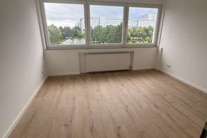 frisch sanierte 2-Zimmer Wohnung nur 750 Meter vom Hauptbahnhof – Kölner Straße 189, 40227 Oberbilk, Düsseldorf – Vorschaubild 1