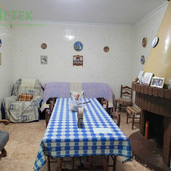 Haus auf 2 Etagen, in gutem Zustand, mit der Möglichkeit, 1 Haus pro Etage zu erstellen, mit 2 unabh