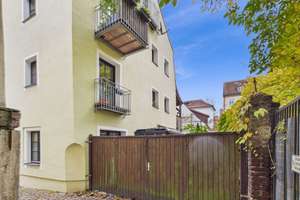 Charmante Dachgeschosswohnung in bester Altstadtlage in Regensburg zum Kauf! – Die vollständige Adresse der Immobilie erhältst du vom Anbieter., 93047 Innenstadt, Regensburg – Vorschaubild 10