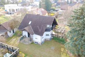 TOLLES HAUS MIT GROSSEM GRUNDSTÜCK IN RUHIGER LAGE VON RADEBEUL + NEBENGEBÄUDE – Die vollständige Adresse der Immobilie erhältst du vom Anbieter., 1445 Radebeul – Vorschaubild 1