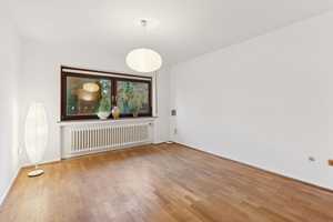 Viel Potenzial: Winkelbungalow auf 2369 qm Bauland mit Ausbaureserve im DG – Hildesheim (Kreis) – Vorschaubild 8