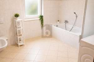 SOLIDES INVESTMENT MIT ENTWICKLUNGSPOTENTIAL – Die vollständige Adresse der Immobilie erhältst du vom Anbieter., 84048 Mainburg – Vorschaubild 6