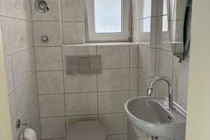 Altbau 3-Zimmer-Wohnung mit Balkon und neuer Einbauküche im begehrten Lehenviertel – Die vollständige Adresse der Immobilie erhältst du vom Anbieter., 70180 Lehen, Stuttgart – Vorschaubild 19