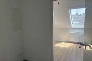 Top DG-Wohnung, große Küche, Gäste WC + Fenster, Abstellraum und Fernblick über Barmen – Heidter Berg 25, 42283 Heckinghausen, Wuppertal – Vorschaubild 8