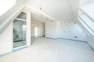Dachgeschosswohnung mit großzügiger Sonnenterrasse im Innenausbau – Wohnen über den Dächern Berlins – Die vollständige Adresse der Immobilie erhältst du vom Anbieter., 12249 Lankwitz, Berlin – Vorschaubild 5