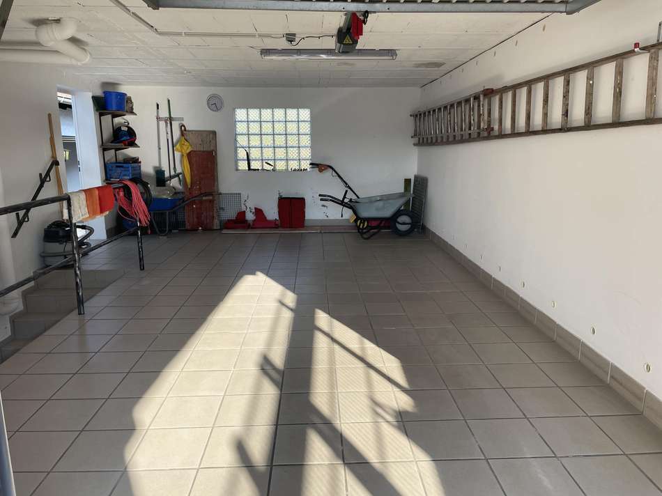 Garage Vorderhaus