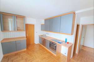 Frisch renovierte 2,5-Zimmeraltbauwohnung mit geräumigen Balkon & EBK zu vermieten! – Blumenstraße 21, 42655 Solingen-Mitte, Solingen – Vorschaubild 5
