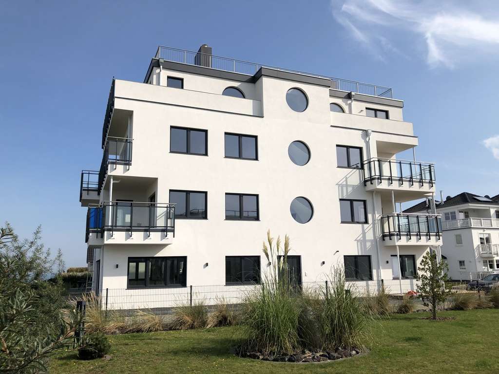 Maritimes Architekten-Juwel mit 360°-Panorama: Luxus-Mehrfamilienhaus direkt an Ostsee & Schlei