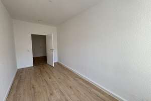 Großzügige 4-Raum-Wohnung mit ca. 115 m², Gäste-WC und Stellplatzoption – 39112 Sudenburg, Magdeburg – Vorschaubild 9