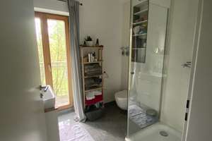Suche Nachmieter für helle 2-Zimmer-Wohnung mit großzügigem Wohnbereich & Küche in Putzbrunn – 85640 Putzbrunn – Vorschaubild 4