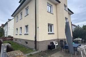 Charmantes Mehrfamilienhaus mit großem Potenzial zur Eigennutzung in zentraler Lage – Die vollständige Adresse der Immobilie erhältst du vom Anbieter., 92637 Reinhausen, Regensburg – Vorschaubild 2