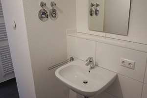 Mit FERNBLICK und Süd-Dachterrasse das Wohnen genießen! Einbauküche + Wannenbad, Aufzug – Sophie-Schoop-Weg 72, 21035 Neuallermöhe, Hamburg – Vorschaubild 9
