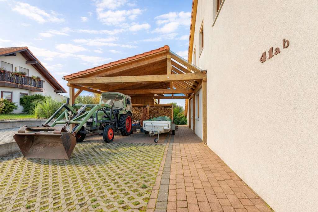 Immobilie in Börßum - Wohnen mit Weitblick: Modernisiertes Zweifamilienhaus in Börßum - Bild 1