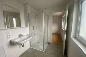 Schöne,helle, Erdgeschosswohnung mit großer Terrasse, EKB, 2x Bäder, Kellerraum – Tunnelstraße 2, 70469 Bahnhof Feuerbach, Stuttgart – Vorschaubild 9
