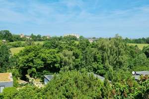 Eigentumswohnung mit Weitblick u. Garage - Option auf ein Zweifamilienhaus/Mehrgenerationenhaus