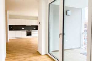 Neubau - Erstbezug - Lichtdurchflutete 2-Zimmer Wohnung mit großer Loggia – Heilbronn – Vorschaubild 2