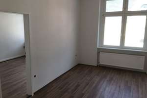 Schöne und gemütliche 2-Zimmer-Wohnung mit Balkon und EBK in Remscheid-Hasten – Hammesberger Str. 82, 42855 Schöne Aussicht, Remscheid – Vorschaubild 4