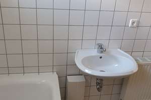 Sehr gut geschnittene 3-R.- Wohnung mit Balkon u. Tiefgarage – 39122 Fermersleben, Magdeburg – Vorschaubild 17