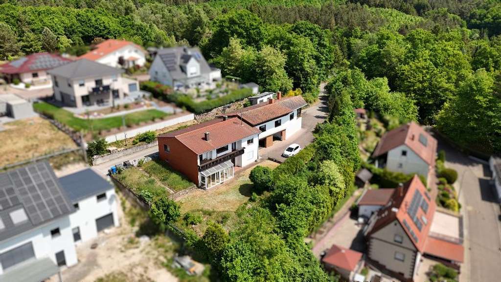 Immobilie in Merzalben - +++Zwei Einfamilienhäuser mit Südausrichtung, Wintergärten, Südbalkon, 3 Garagen, auf einem ruhig... - Bild 1