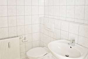 Sontheim: 2-ZKB mit Balkon, Kellerabteil & Tiefgaragenstellplatz – 74081 Sontheim, Heilbronn – Vorschaubild 8