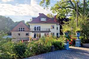 Einzigartige Villa bzw. Gebäudeensemble auf parkähnlichem Grundstück!!! - provisionsfrei - – Hochtaunuskreis – Vorschaubild 3