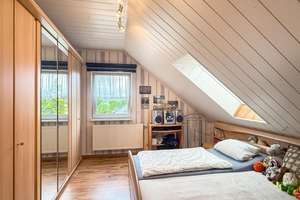 Ruhiges Familienidyll am Ortsrand: Großzügiges EFH mit Garten und viel Platz zum Leben (A1580) – Die vollständige Adresse der Immobilie erhältst du vom Anbieter., 7929 Saalburg-Ebersdorf – Vorschaubild 12