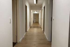 Gemütliche voll möbliertest 1 Zimmer in einer freundlichen 4 Zimmer WG – 63069 Klinikum Offenbach, Offenbach am Main – Vorschaubild 1