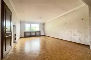 charmantes Haus in Schiefbahn: großzügig, lichtdurchflutet, große Terrasse - sanierungsbedürftig! – Viersen (Kreis) – Vorschaubild 5