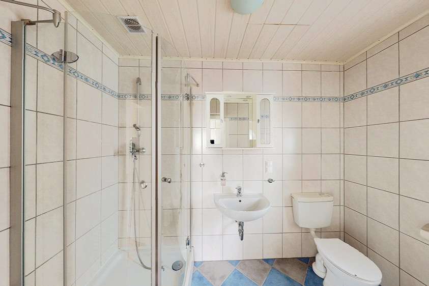 Immobilie in Bad Dürkheim - Viel Platz für die ganze Familie! 2 Häuser auf einem Grundstück in Bad Dürkheim-Seebach - Bild 0