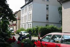 Helle und freundliche 4-Zimmer-Wohnung mit Gartennutzung