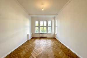 SCHMUCKSTÜCK- Sonnige, Neusanierte 3 Zi.-Traumaltbauwohnung mit Aufzug, Parkett und Balkon! – Trautenaustrasse 8, 10717 Berlin – Vorschaubild 2