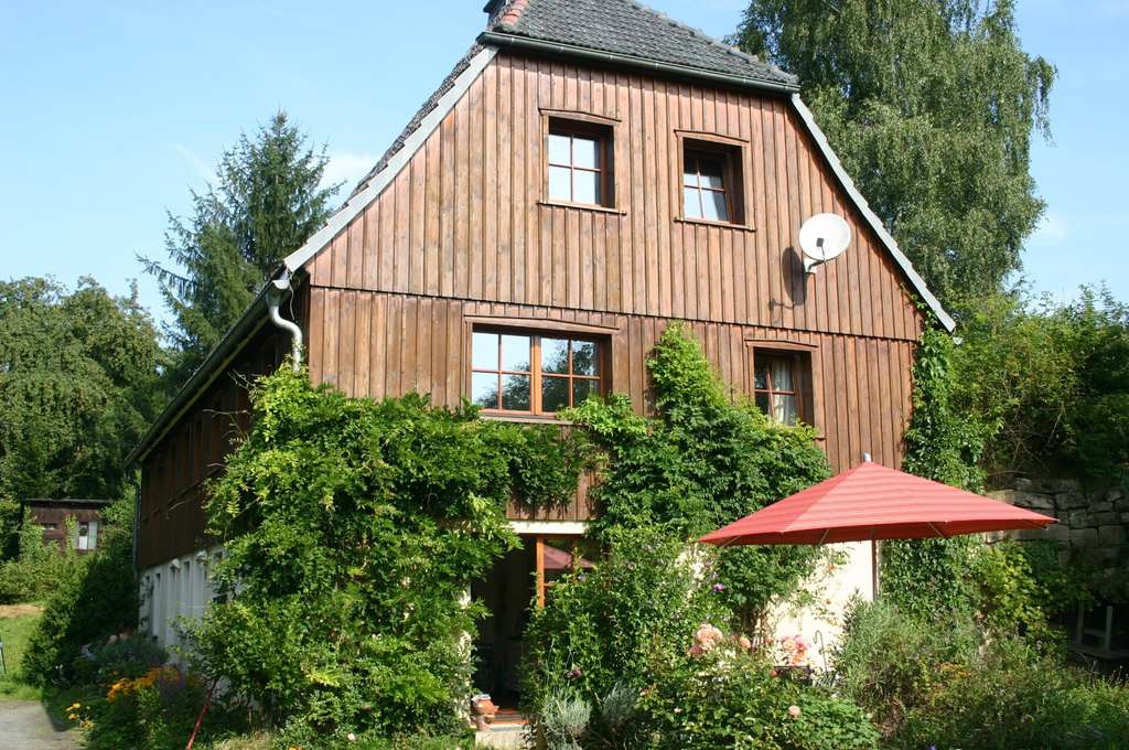 Immobilie in Hohnstein - Historisches Mehrfamilienhaus mit Bauernhof-Charme in der Sächsischen Schweiz - Bild 0
